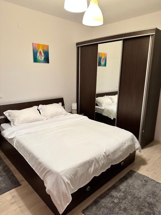 Apartament Otopeni Exteriör bild