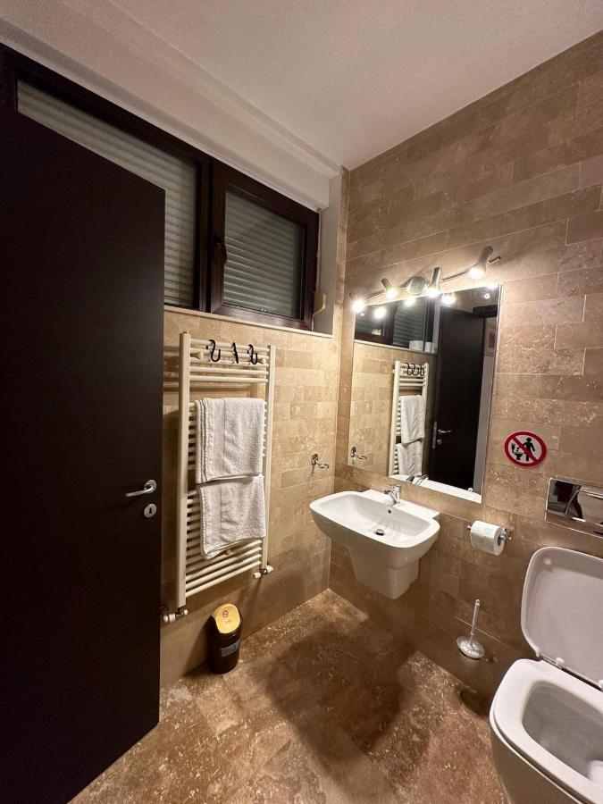 Apartament Otopeni Exteriör bild